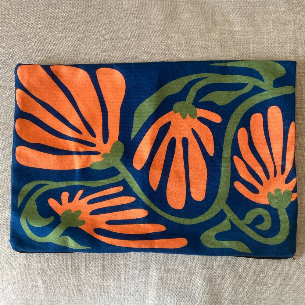Floral Print Accent Pillowcase
